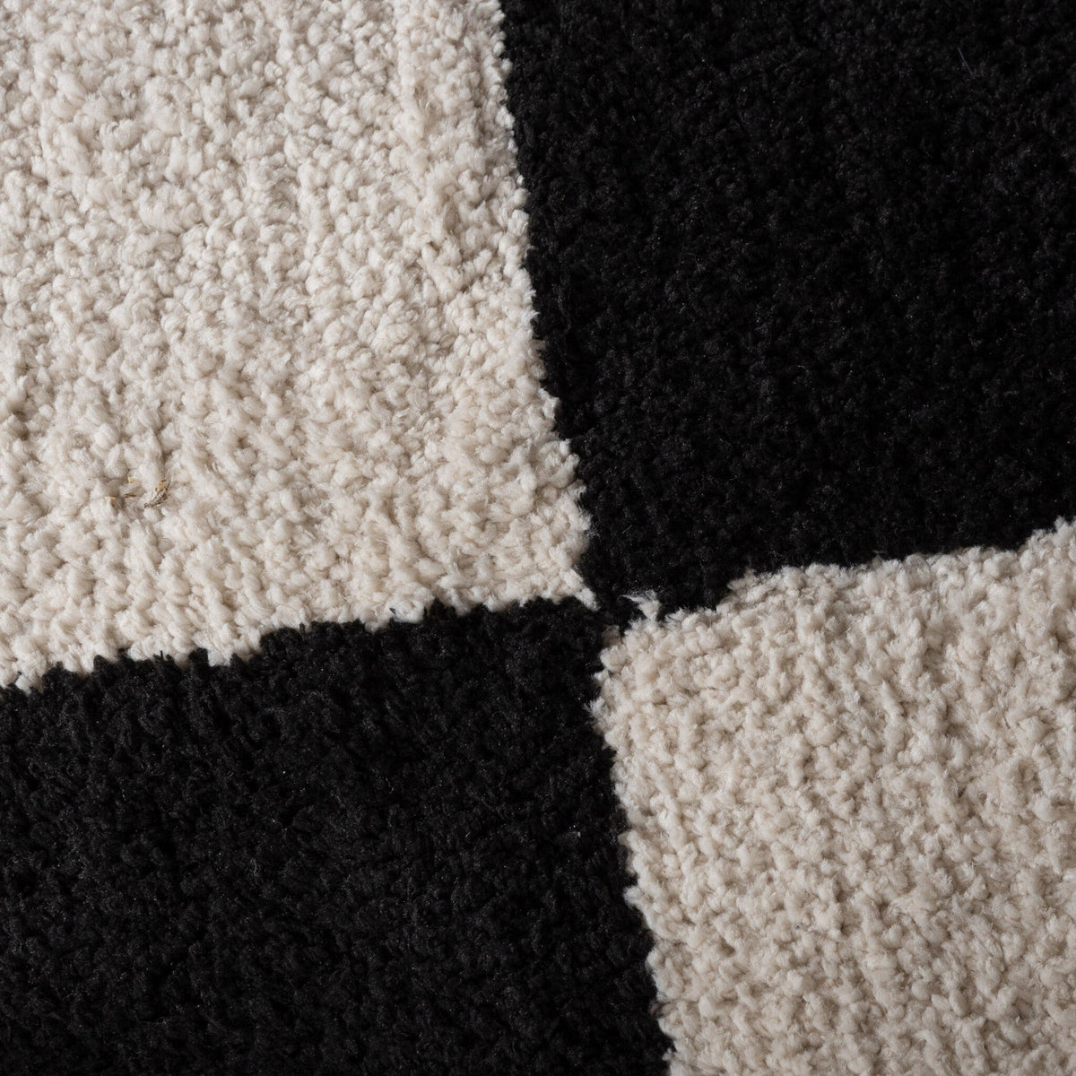 Checkerboard Rug - Blox Fringe Black