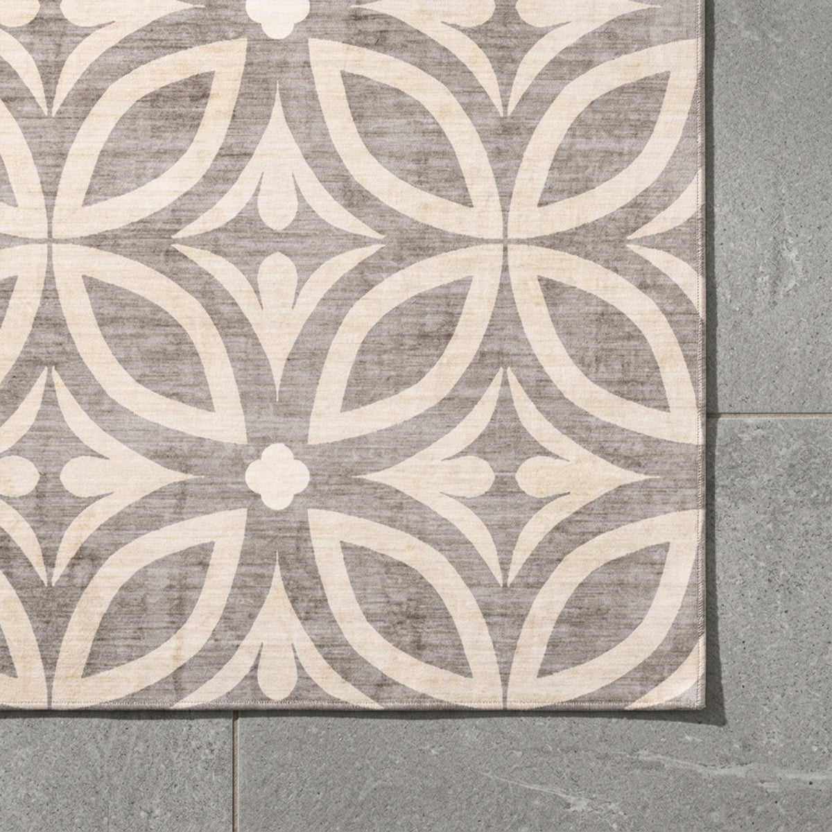 Geometric outdoor rug – Mosaic Petal Cream
