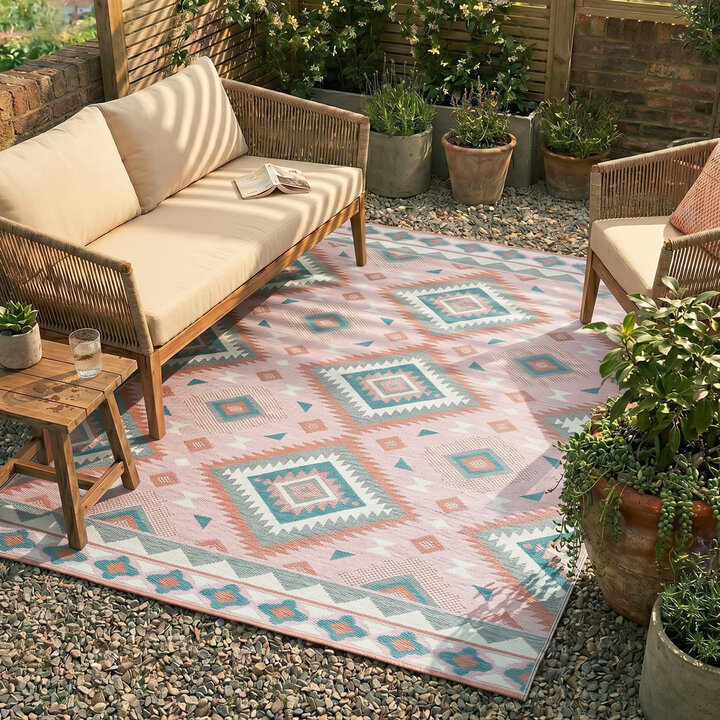 Dywan zewnętrzny boho - Vedra Aztec Różowy
